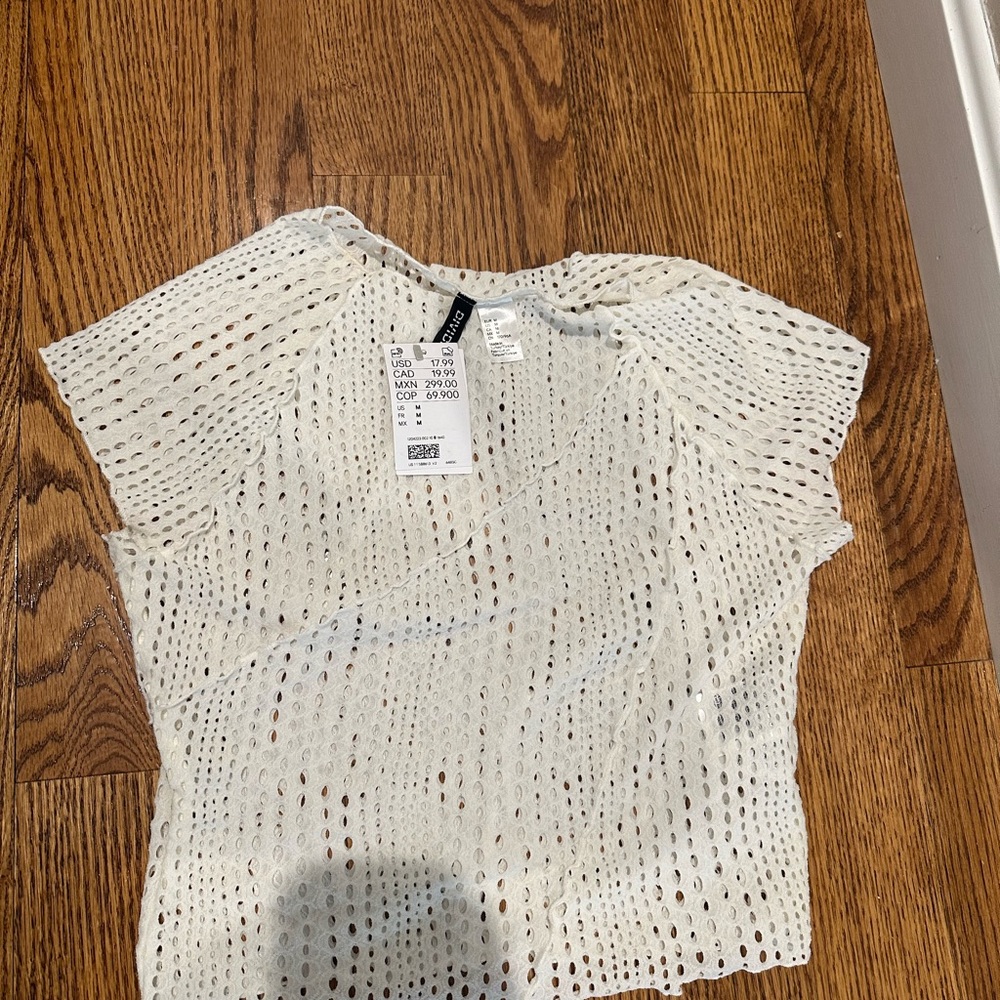H&M White Cropped Fitted Blouse with Cut Out Features